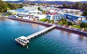 Zorba Waterfront Motel