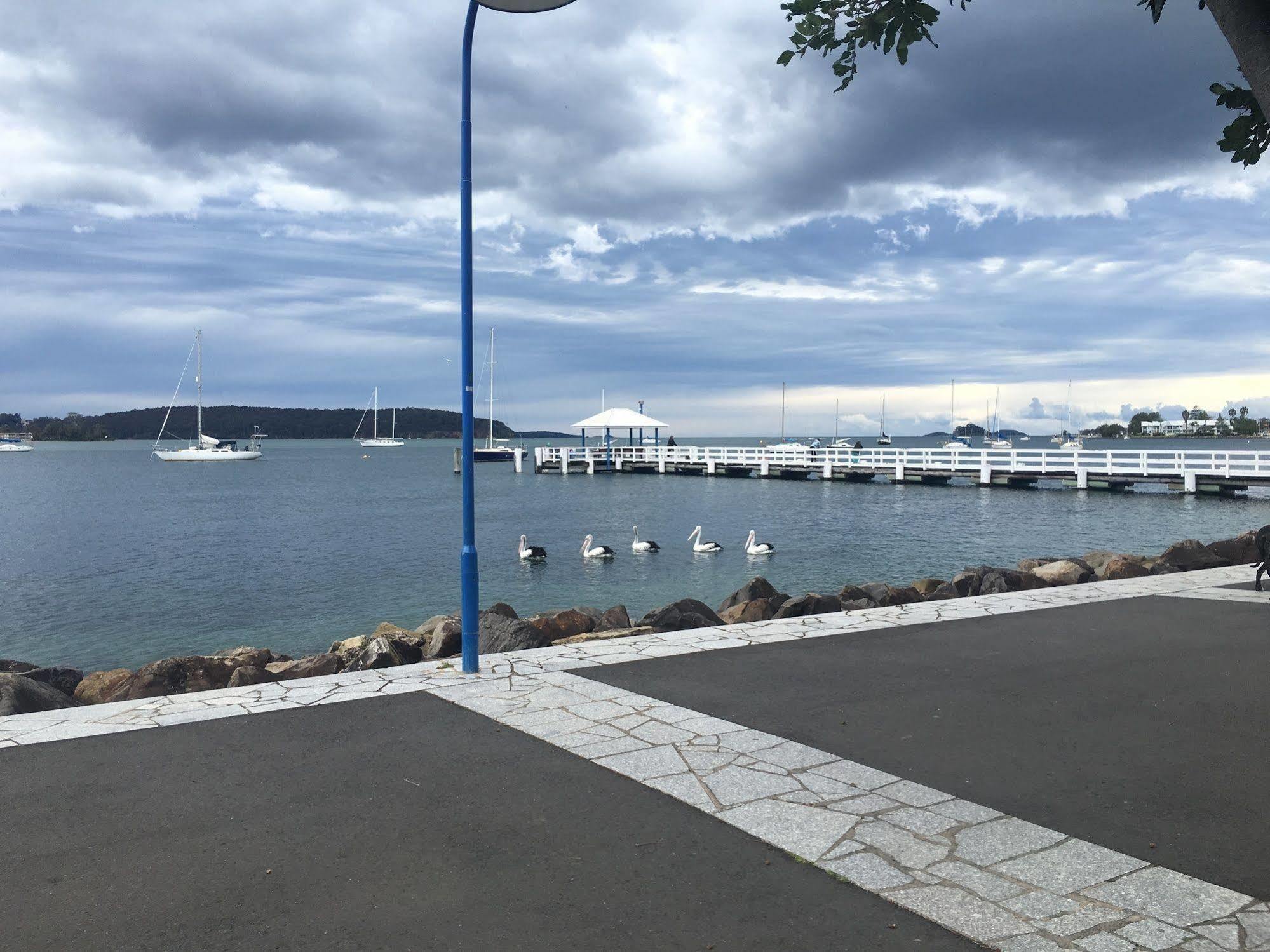 Zorba Waterfront Motel Batemans Bay Exterior foto